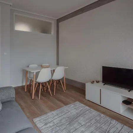 1br With Ac Near Palacio De Cristal *
