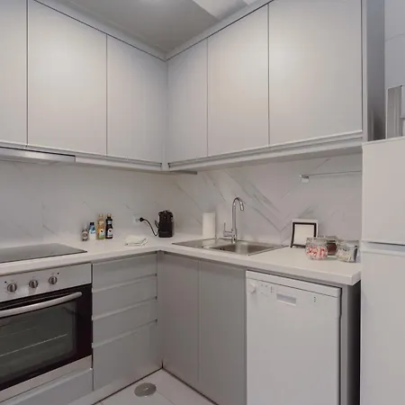 Apartment 1br With Ac Near Palacio De Cristal